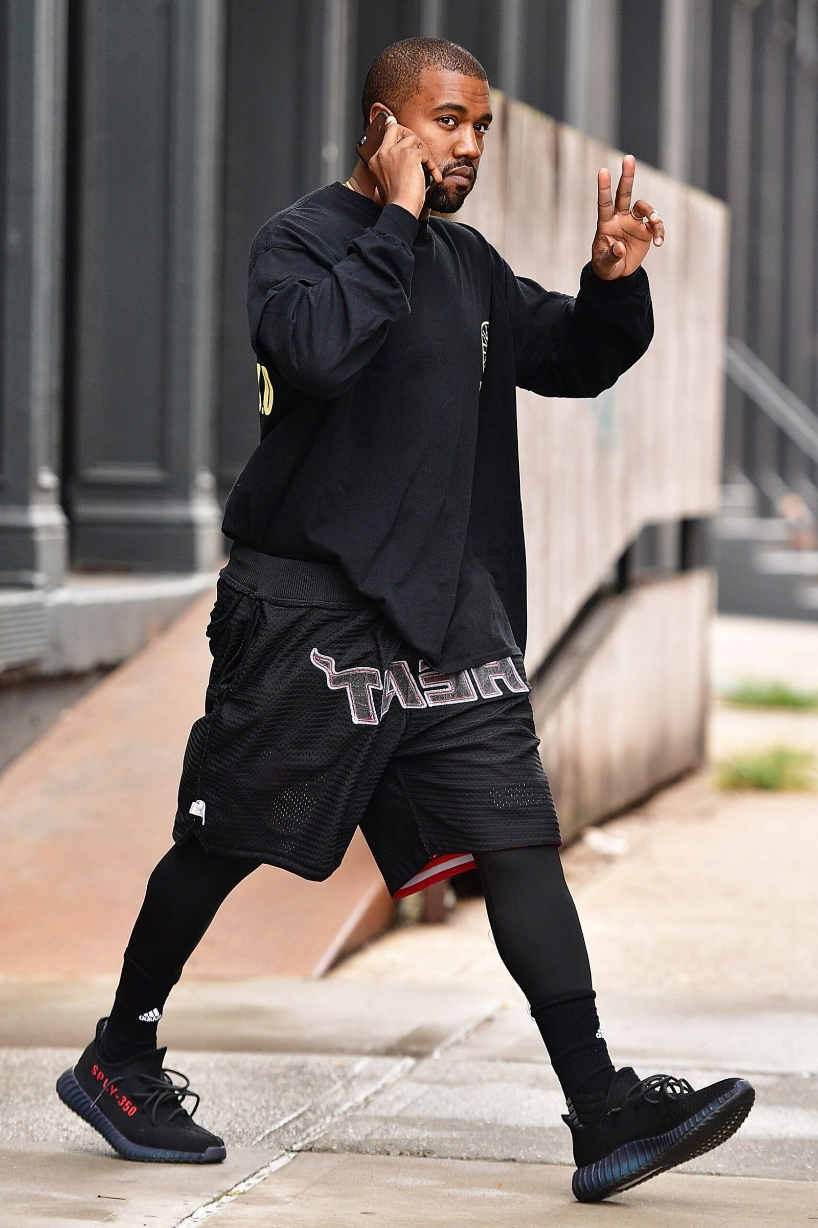 Fresh Style New Look of Kanye West Iconic Sweatshirt